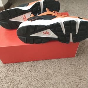 Men's shoes
